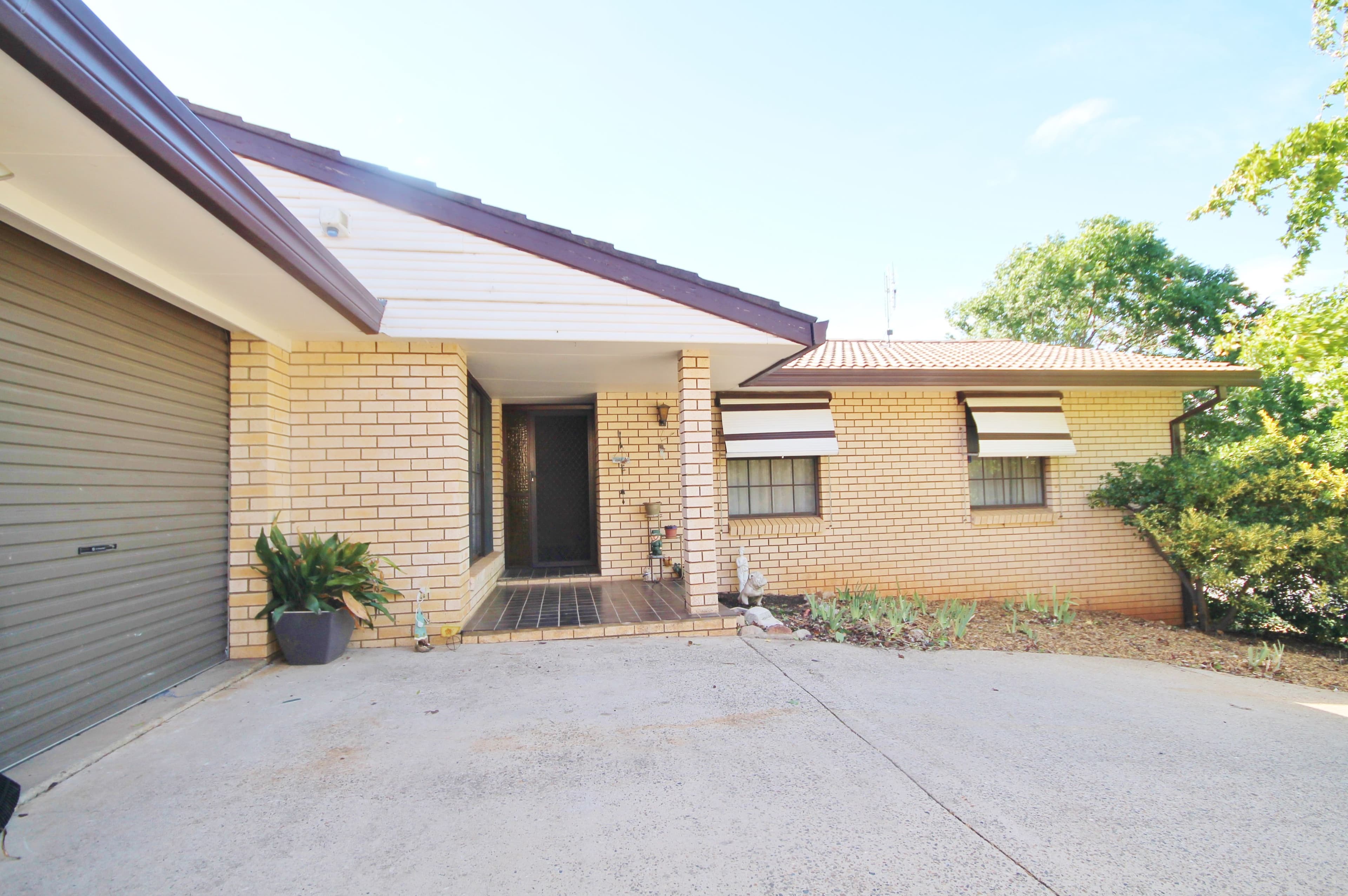 5 Hardy Avenue, Young - Thumbnail 2