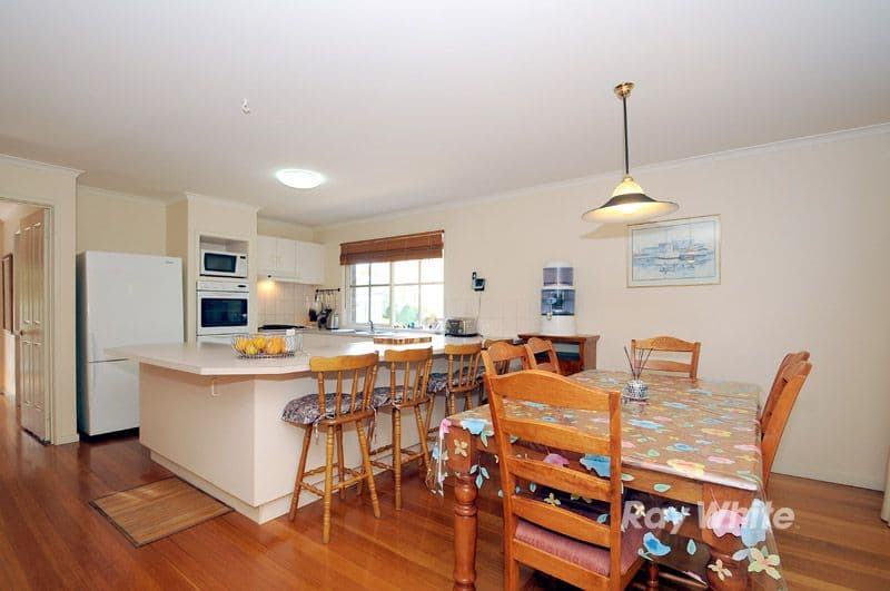 27 Watersedge Close, KNOXFIELD VIC 3180, Knoxfield - Thumbnail 8