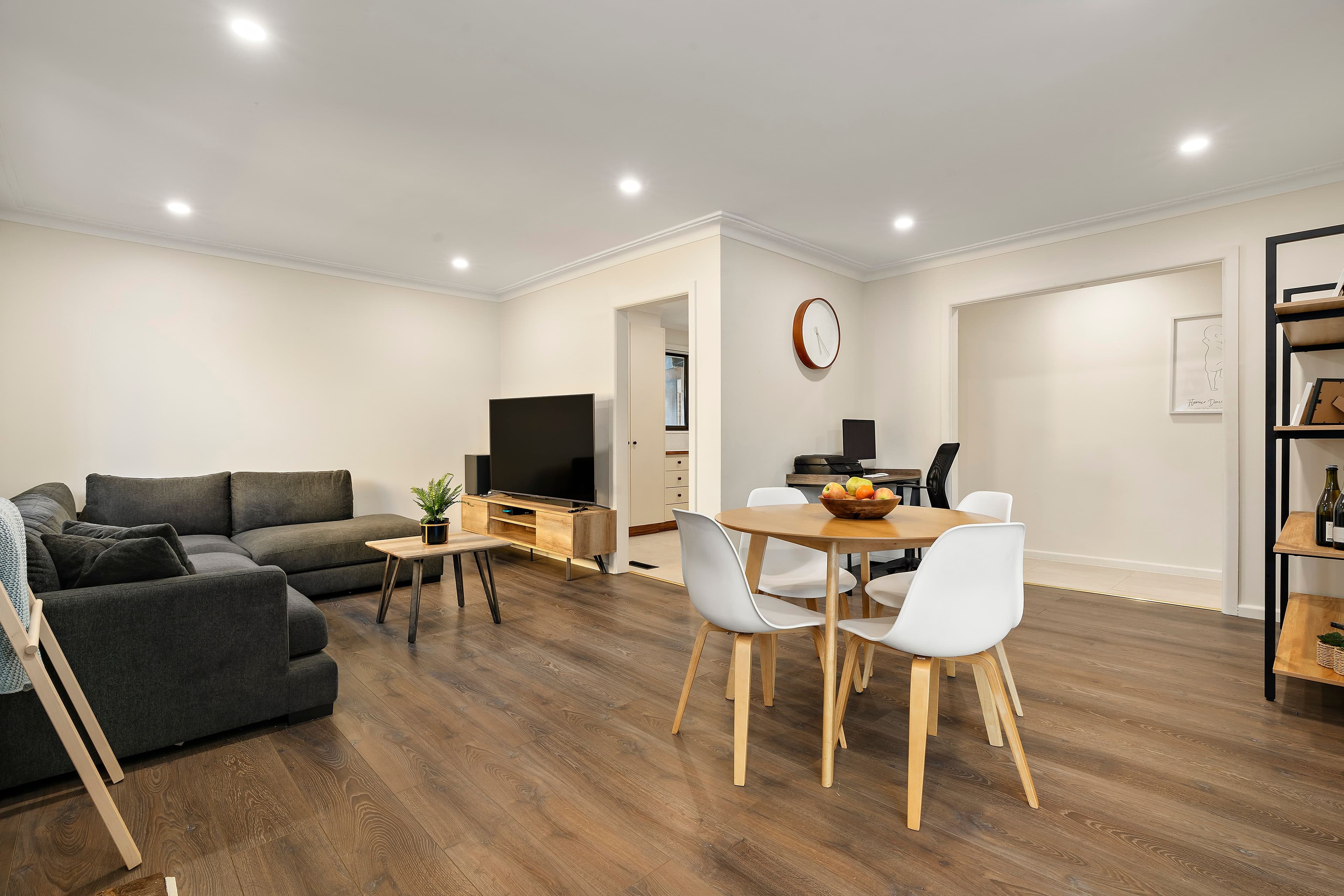 9 Kuranda Crescent, Oakleigh East VIC 3166, Oakleigh East - Thumbnail 2
