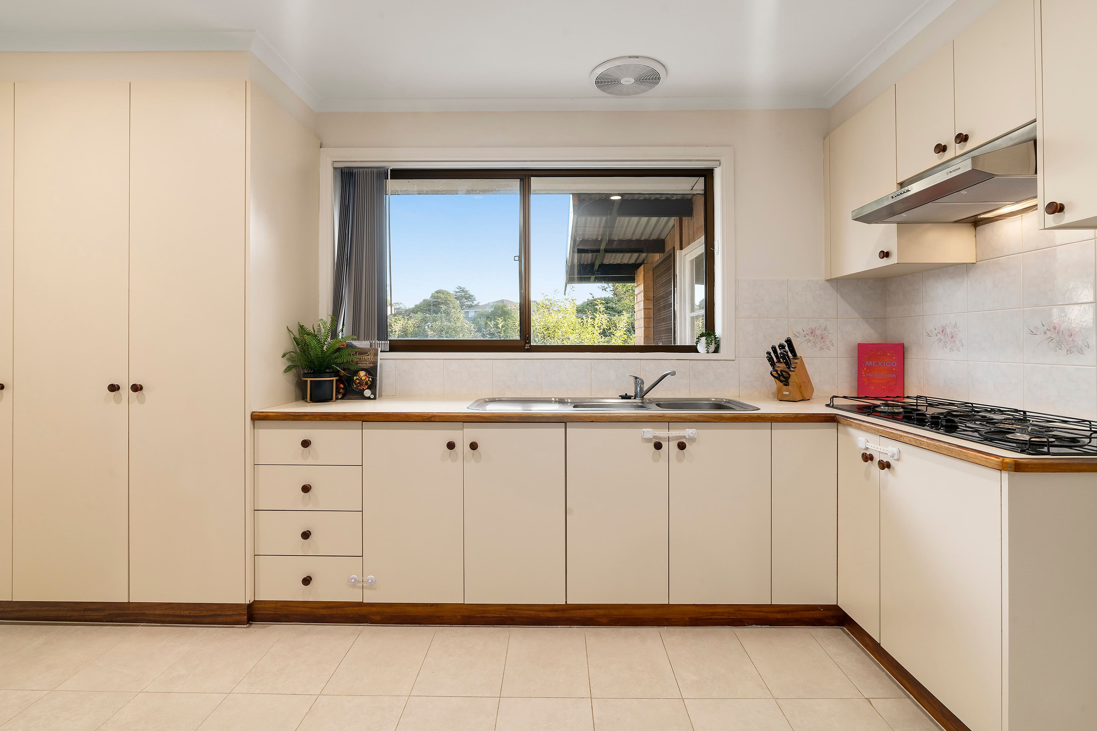 9 Kuranda Crescent, Oakleigh East VIC 3166, Oakleigh East - Thumbnail 4