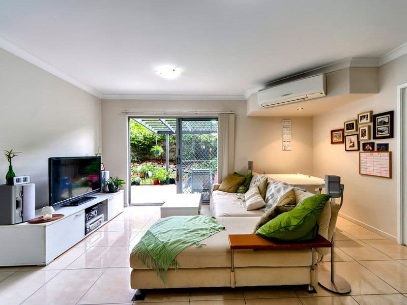 31 Rode Road, WAVELL HEIGHTS QLD 4012, Wavell Heights - Thumbnail 5