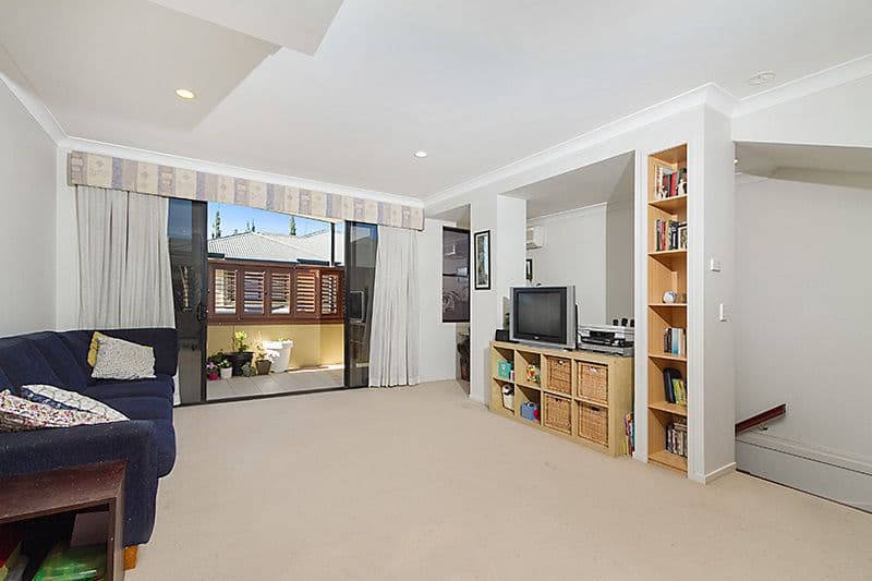 12 Simon Street, Yeronga QLD 4104, Yeronga - Thumbnail 2