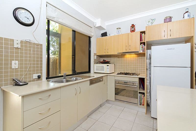 12 Simon Street, Yeronga QLD 4104, Yeronga - Thumbnail 3