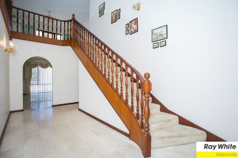  42 Lovett Drive, Forrestfield WA 6058, Forrestfield - Thumbnail 4