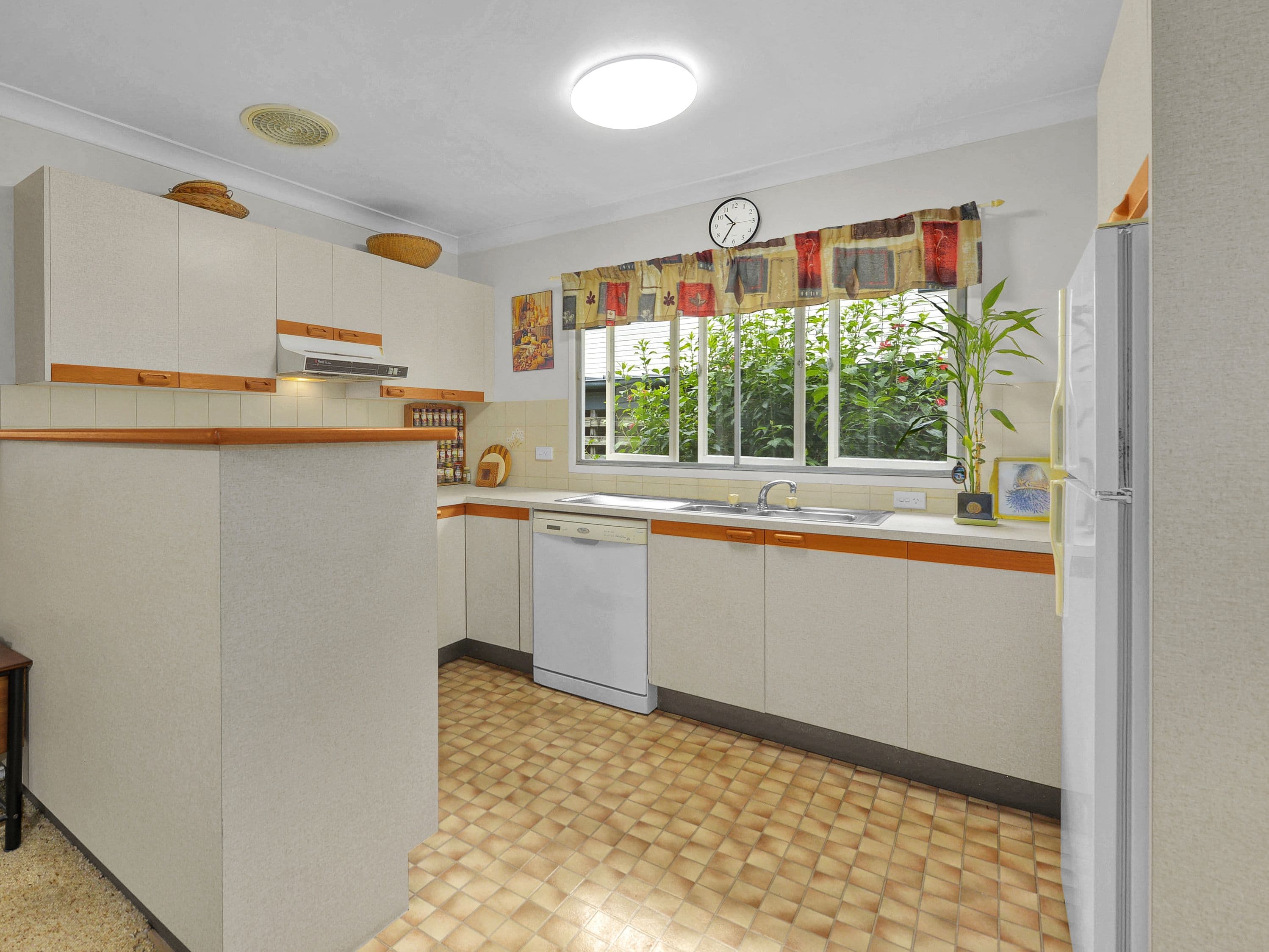 23 Broadway, Caroline Springs - Thumbnail 5