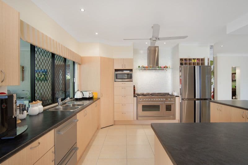 23 Goodsell Drive, BENTLEY PARK QLD 4869, Bentley Park - Thumbnail 6