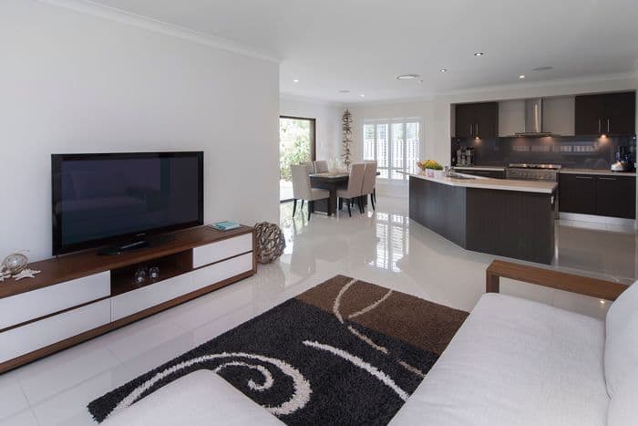 5 Azure Way, HOPE ISLAND QLD 4212, Hope Island - Thumbnail 2