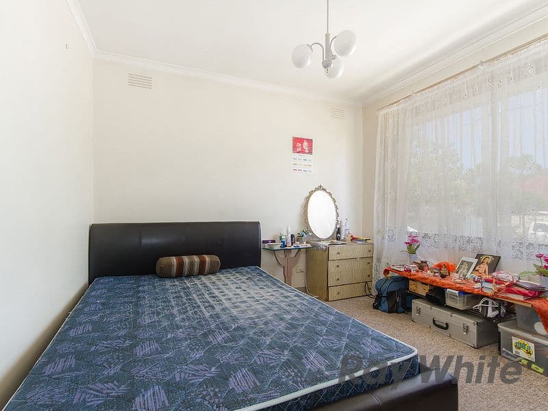 12 Station Avenue, St Albans VIC 3021, St Albans - Thumbnail 5