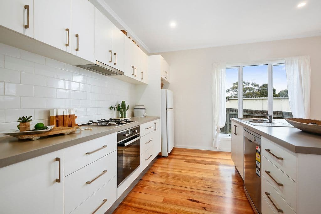 11 Glen View Road, Mount Evelyn VIC 3796, Mount Evelyn - Thumbnail 2