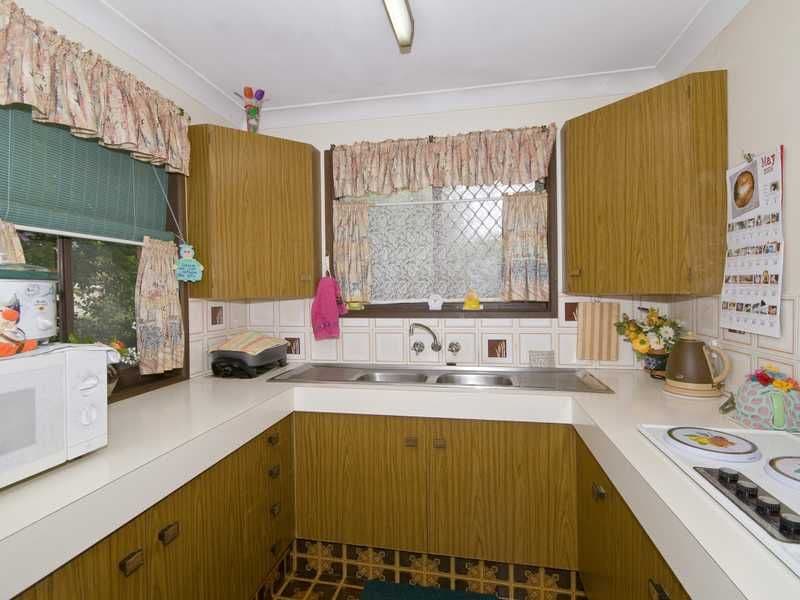10 Leyte Avenue, PALM BEACH QLD 4221, Palm Beach - Thumbnail 6