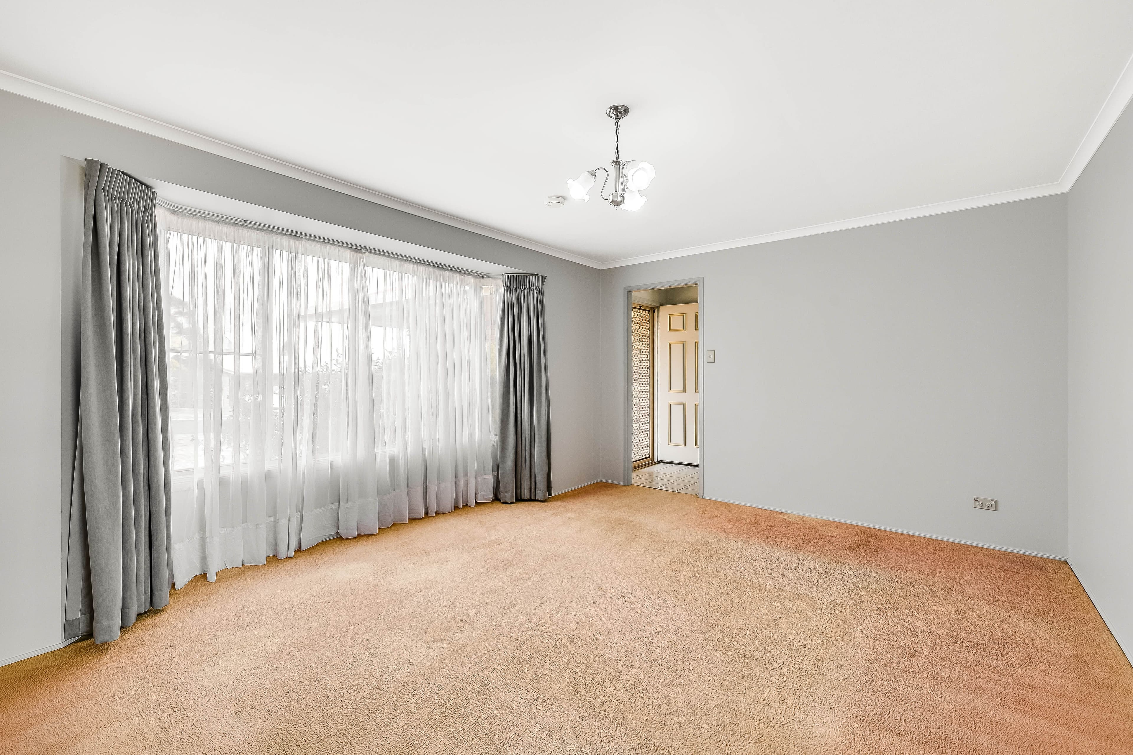 15 Moore Crescent, Wilsonton QLD 4350, Wilsonton - Thumbnail 2