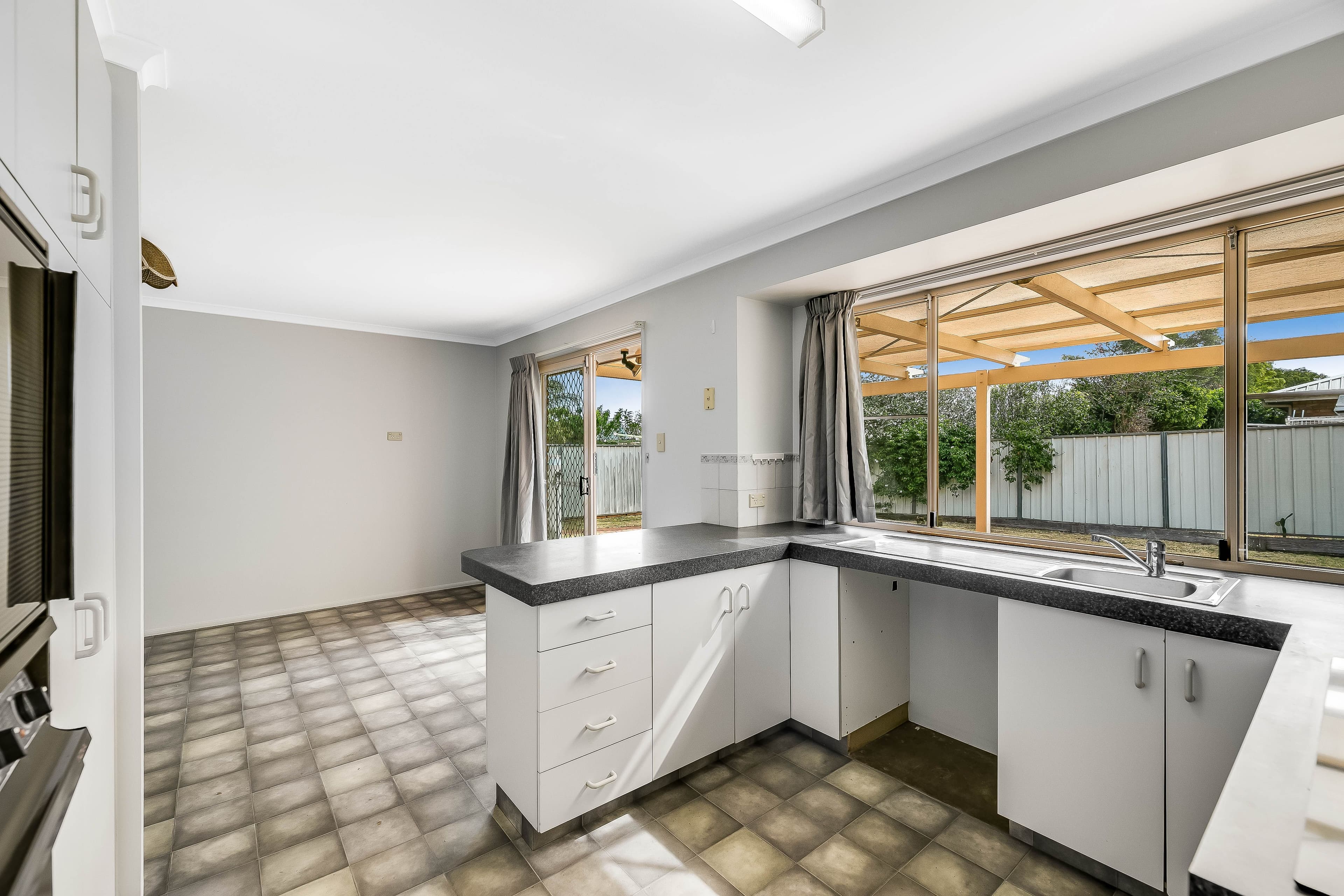 15 Moore Crescent, Wilsonton QLD 4350, Wilsonton - Thumbnail 5