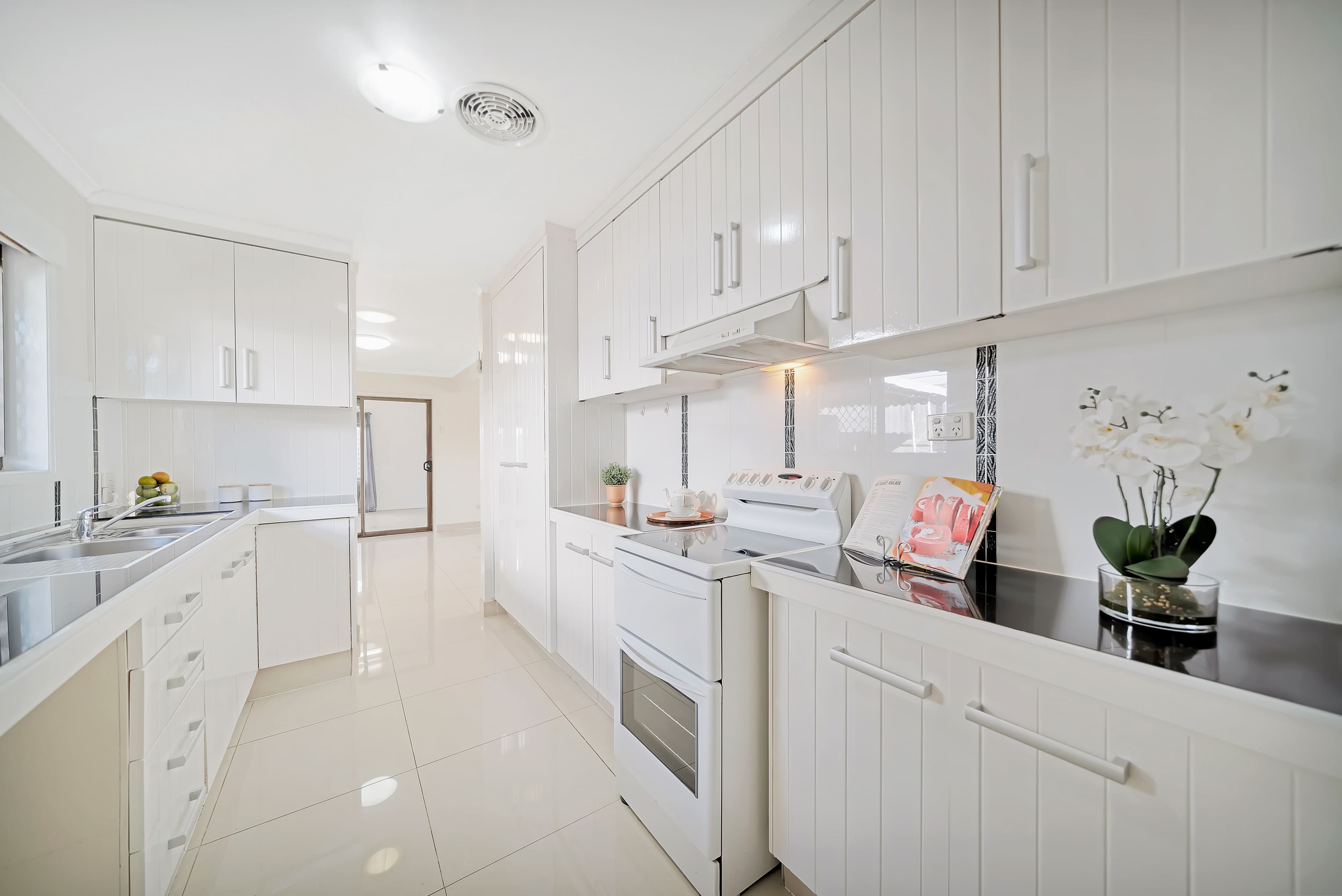 1 Donna Avenue, Rochedale South QLD 4123, Rochedale South - Thumbnail 3