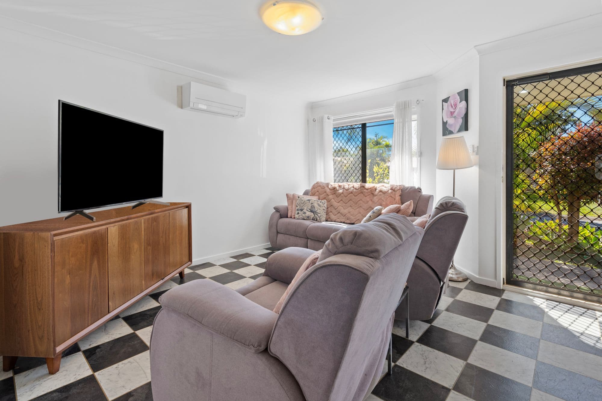 6 Lamington Place, Loganholme QLD 4129, Loganholme - Thumbnail 4