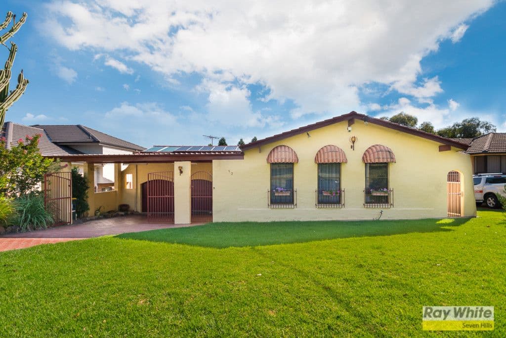 52 Zambesi Road, Seven Hills - Image 1