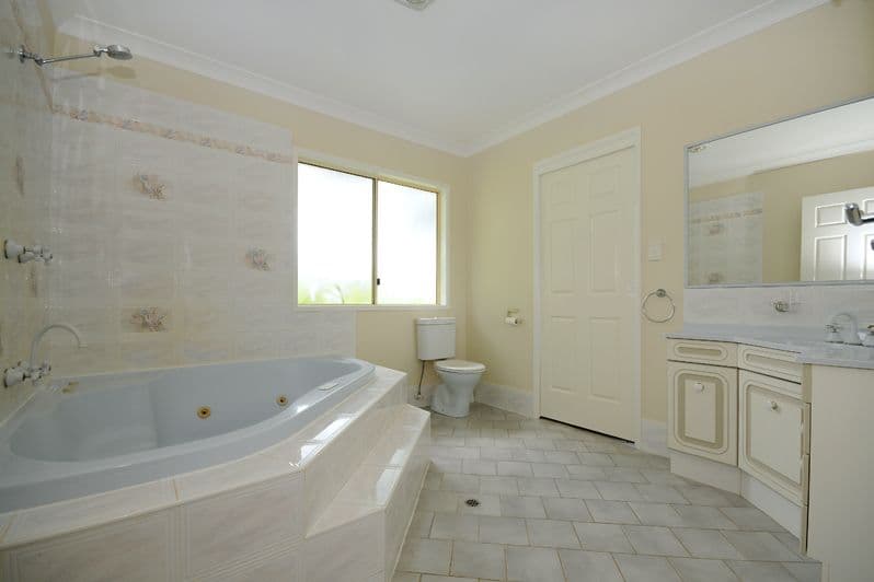 13 Penfolds Road, Murphys Creek QLD 4352, Murphys Creek - Thumbnail 6