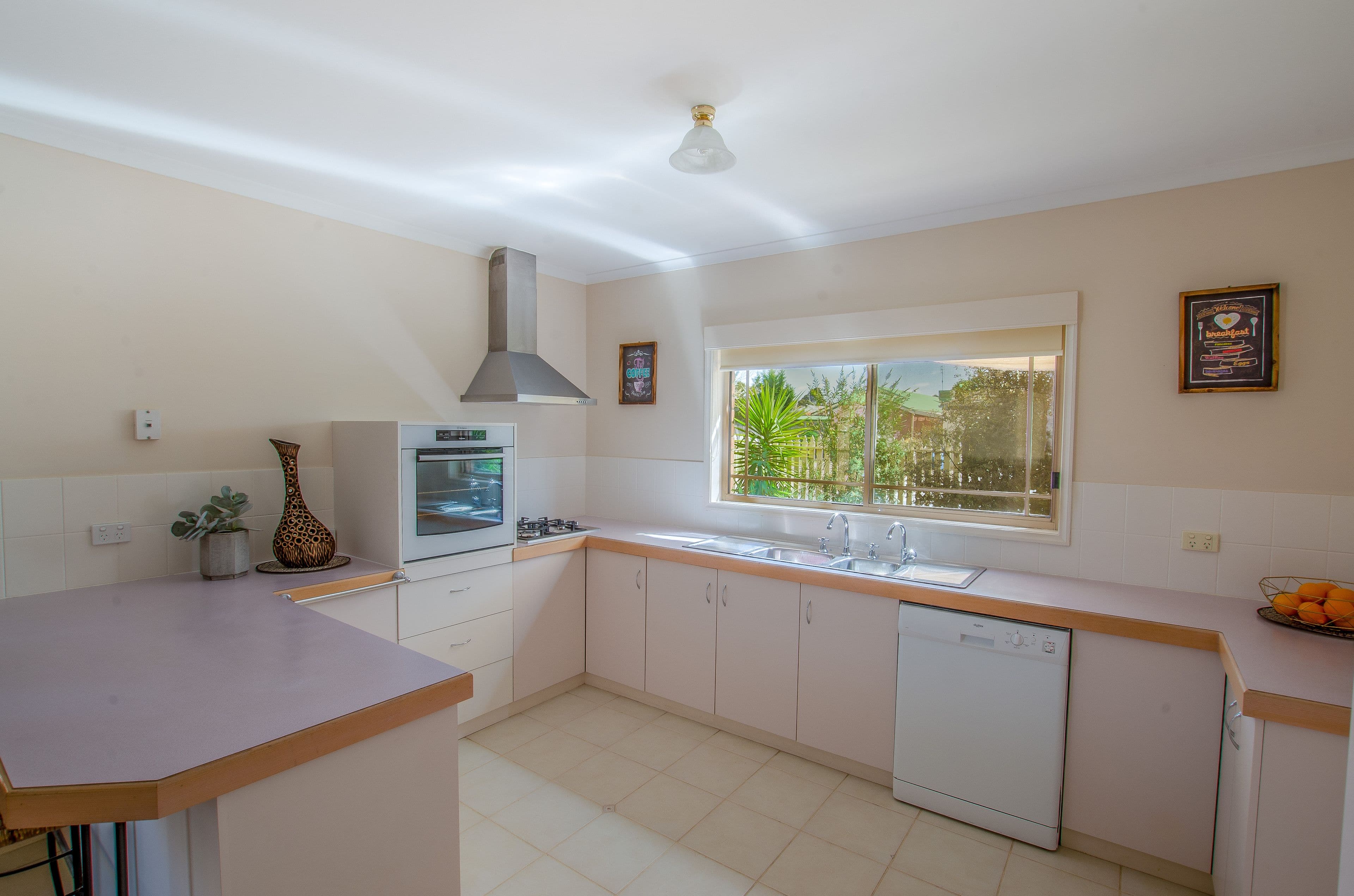 16 Genevieve Avenue, Echuca VIC 3564, Echuca - Thumbnail 2