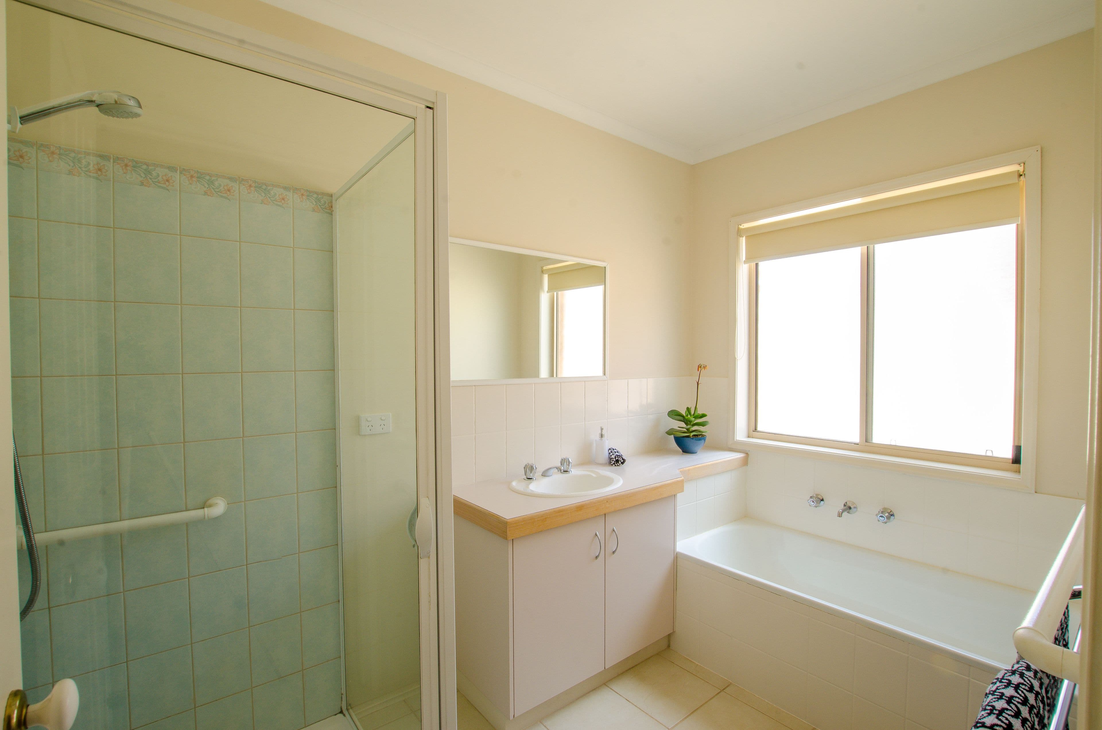 16 Genevieve Avenue, Echuca VIC 3564, Echuca - Thumbnail 7