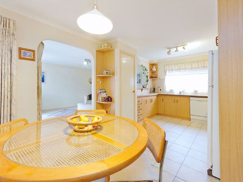 38 Vella Court, SPRINGVALE SOUTH VIC 3172, Springvale South - Thumbnail 4