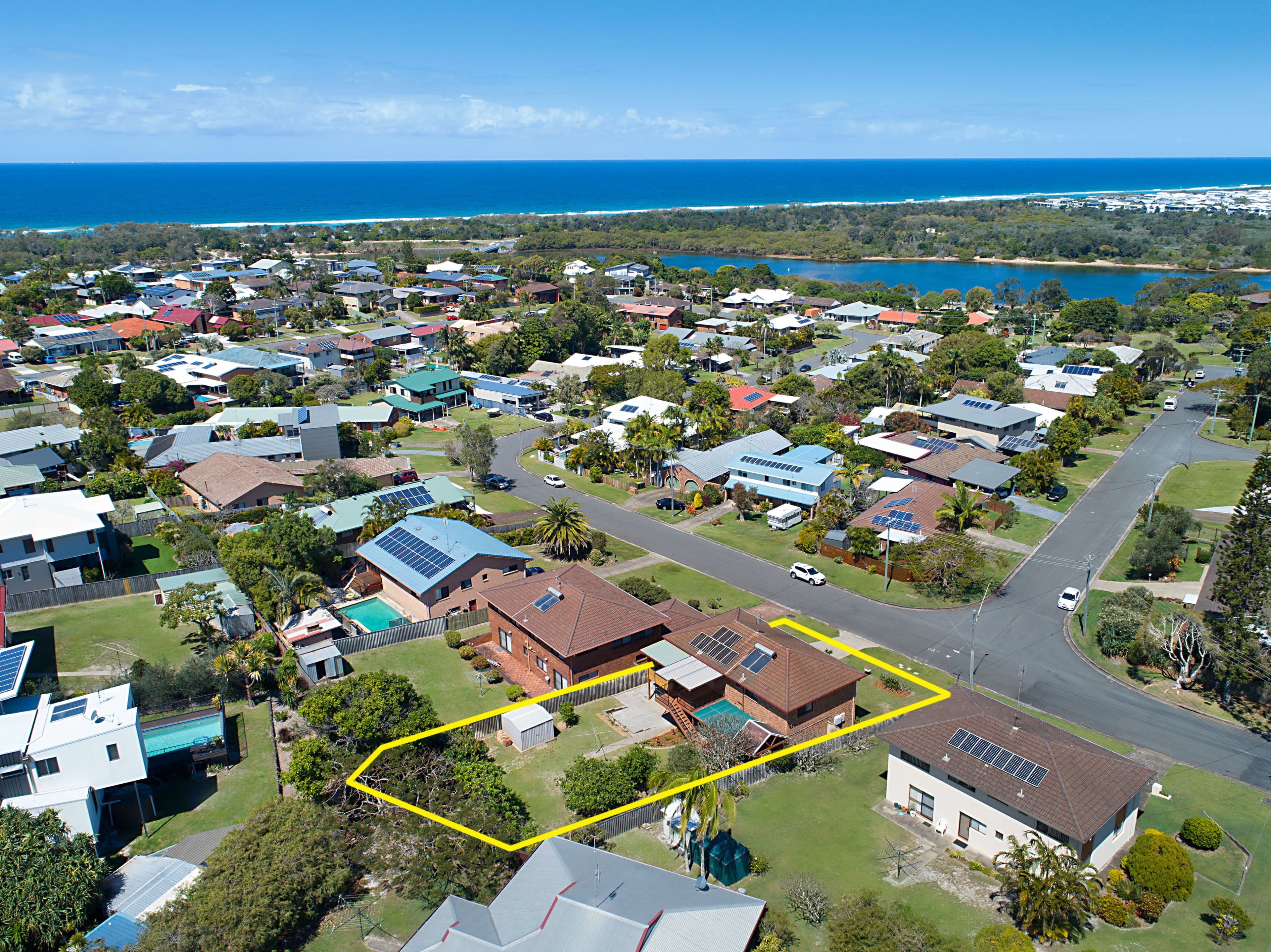 11 Gibson Street, Kingscliff - Image 1