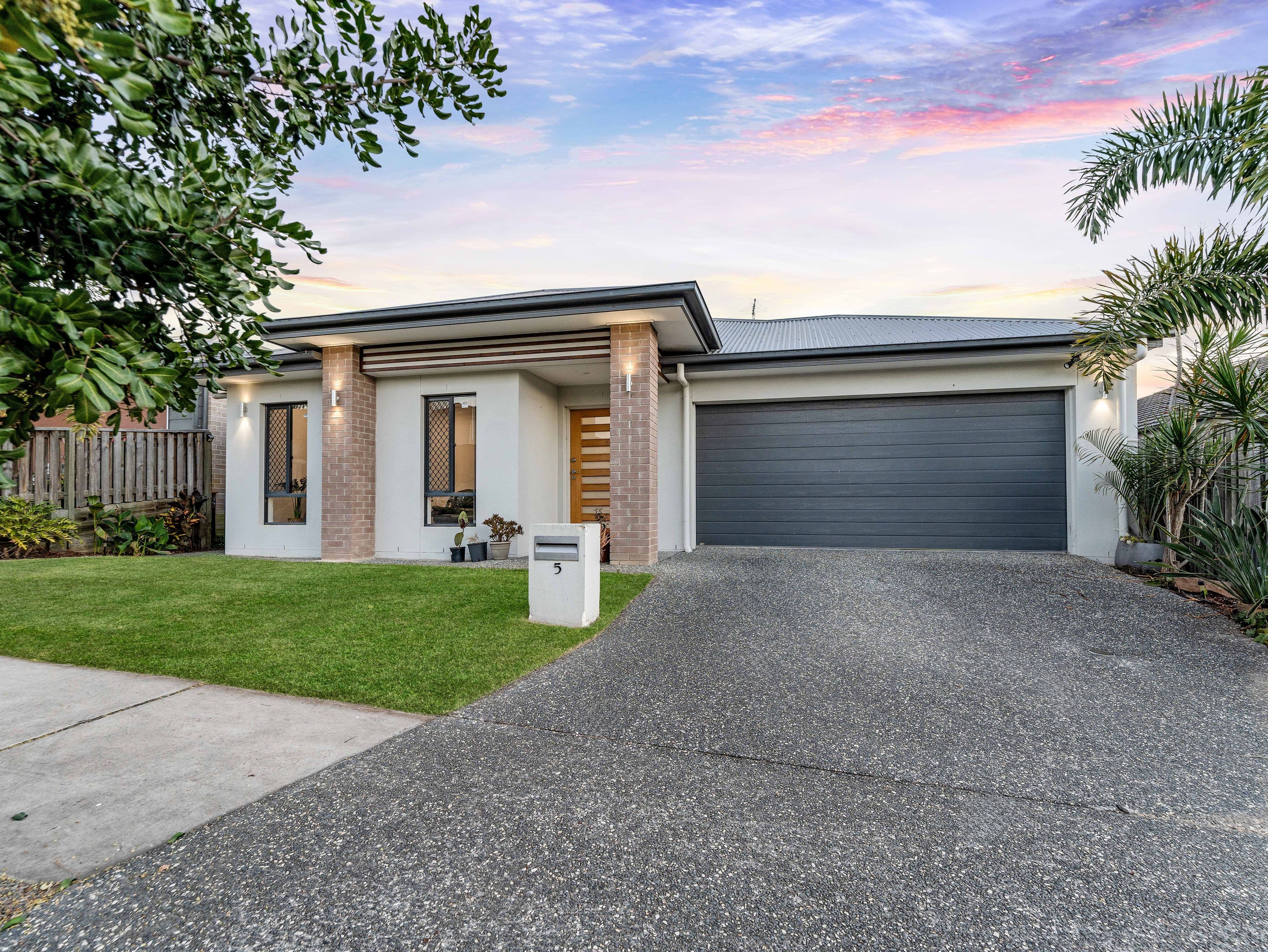 5 Barrams Road, South Ripley QLD 4306, South Ripley - Image 1