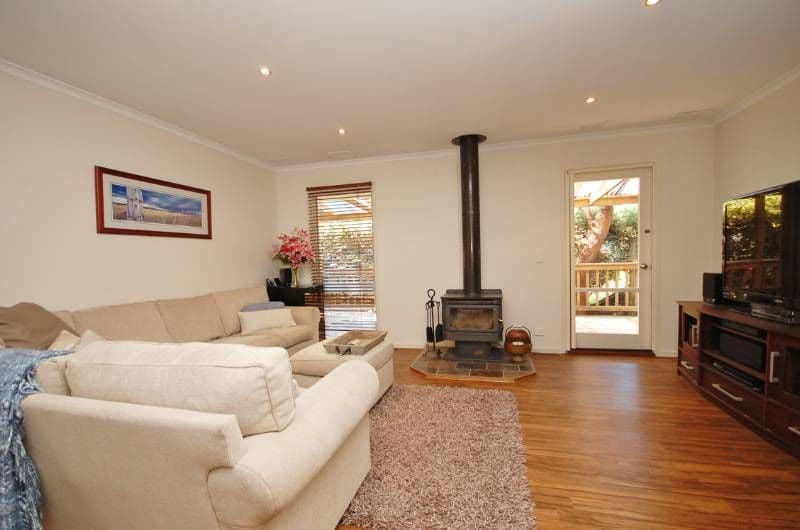 74 Johns Crescent, MOUNT EVELYN VIC 3796, Mount Evelyn - Thumbnail 3