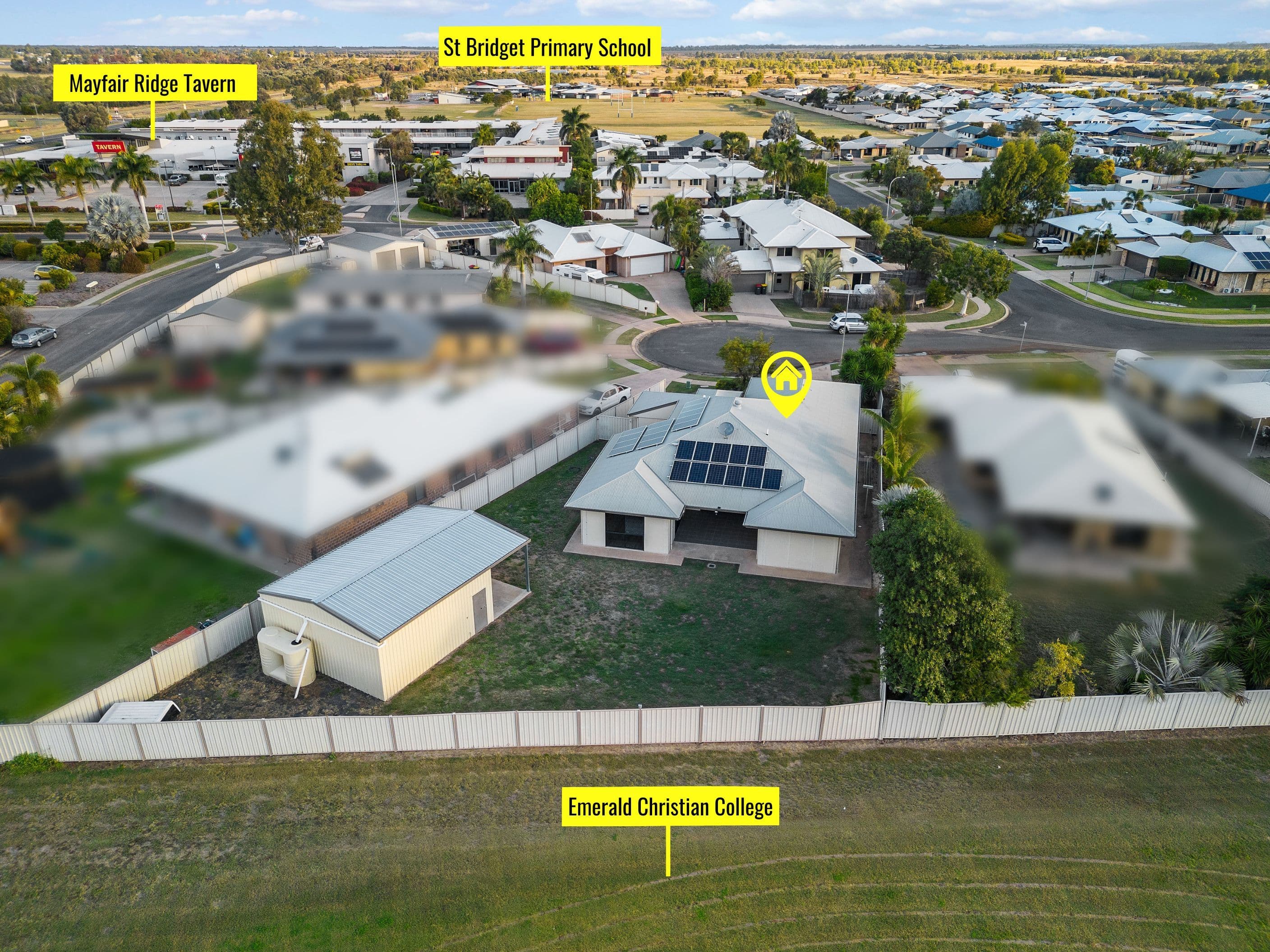2 Siobhan Court, Emerald QLD 4720, Emerald - Thumbnail 2