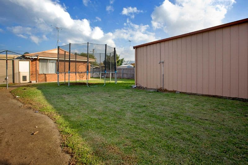 6 Orbit Drive, WHITTINGTON VIC 3219, Whittington - Thumbnail 5