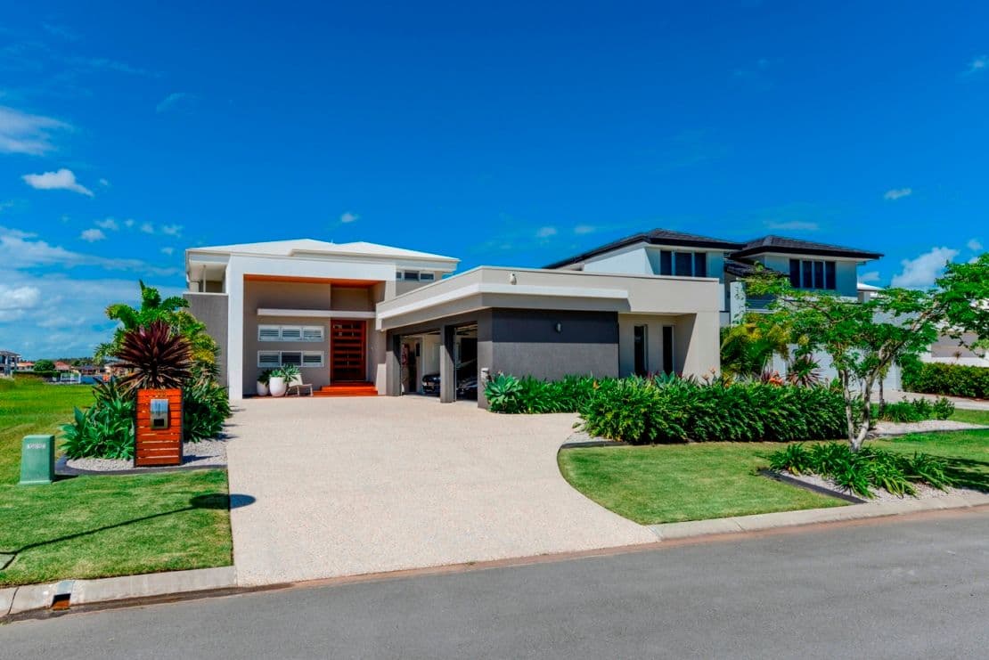 136 The Peninsula, HELENSVALE QLD 4212, Helensvale - Thumbnail 2