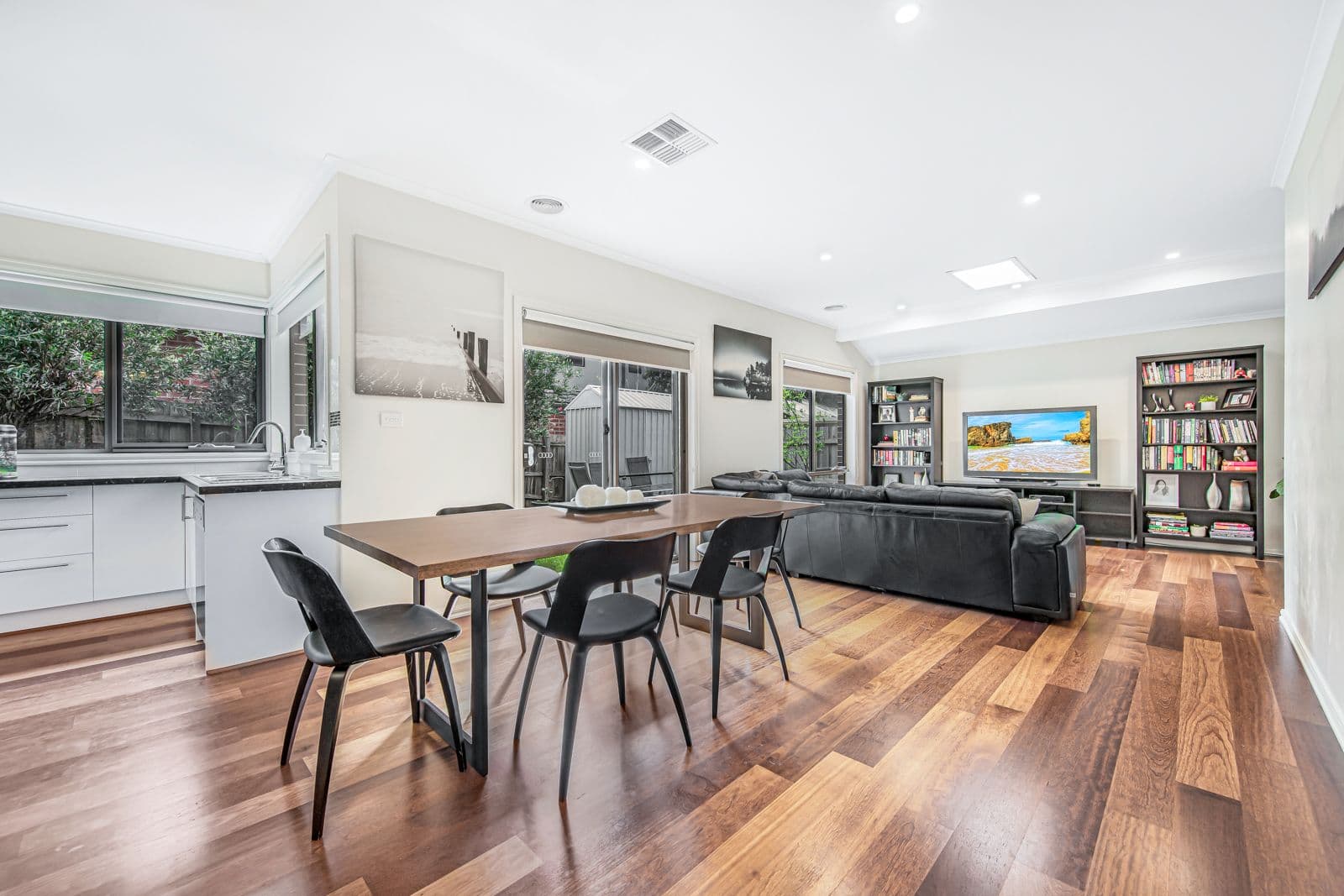 36 Illuka Crescent, Mount Waverley VIC 3149, Mount Waverley - Thumbnail 3
