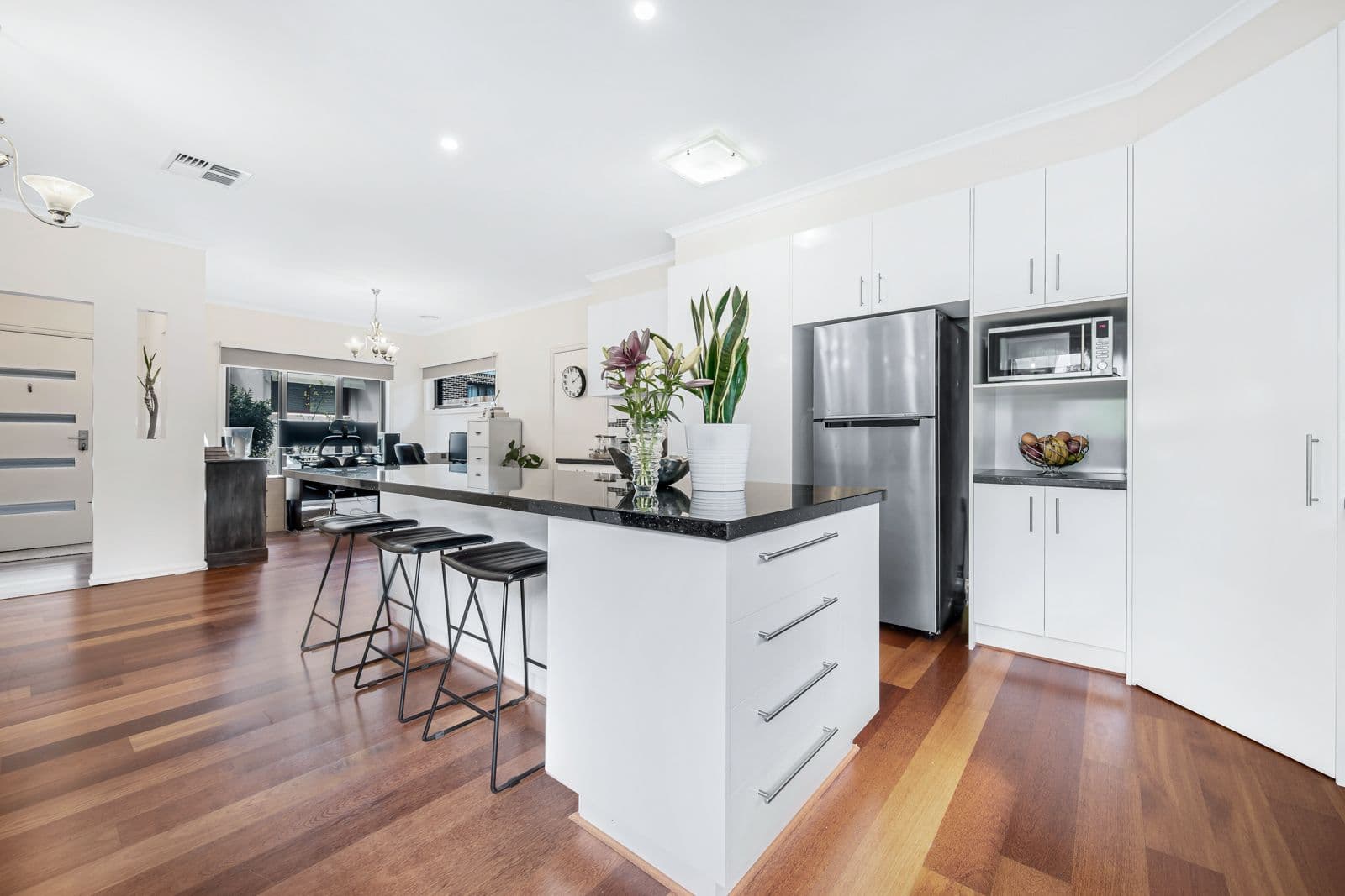 36 Illuka Crescent, Mount Waverley VIC 3149, Mount Waverley - Thumbnail 5