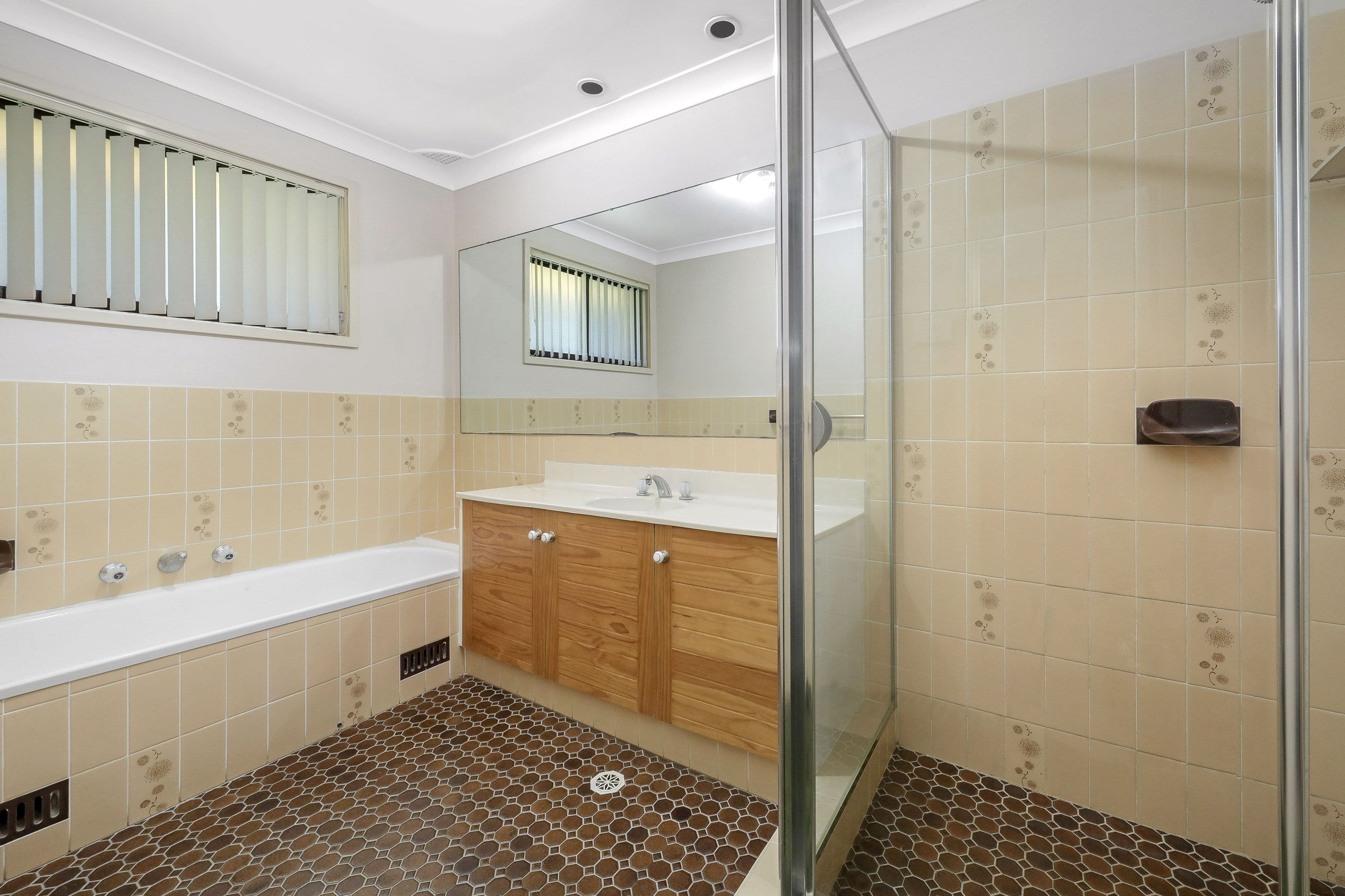 30 Lucinda Avenue, Bass Hill NSW 2197, Bass Hill - Thumbnail 7