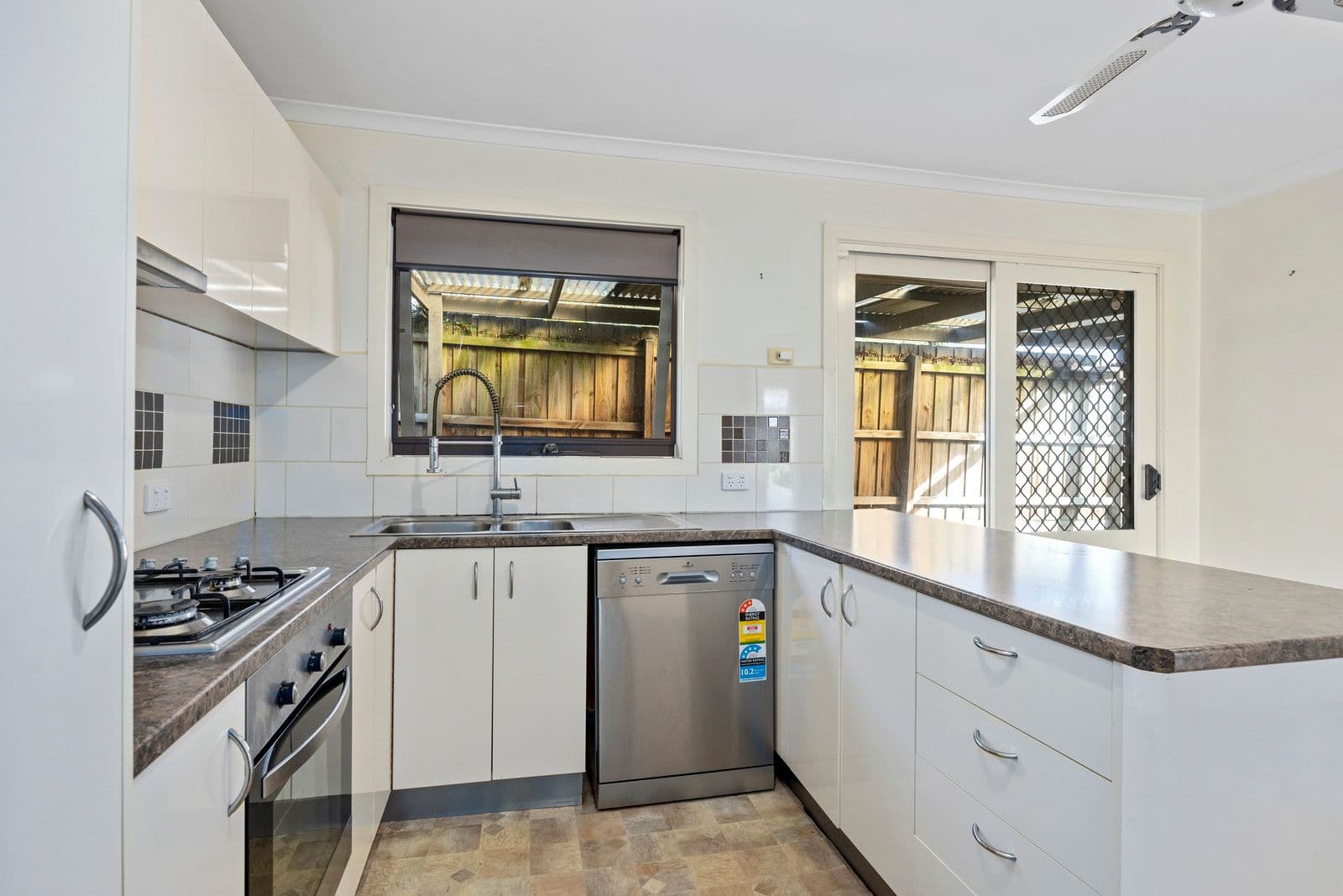 22 Albert Hill Road, Lilydale VIC 3140, Lilydale - Thumbnail 2