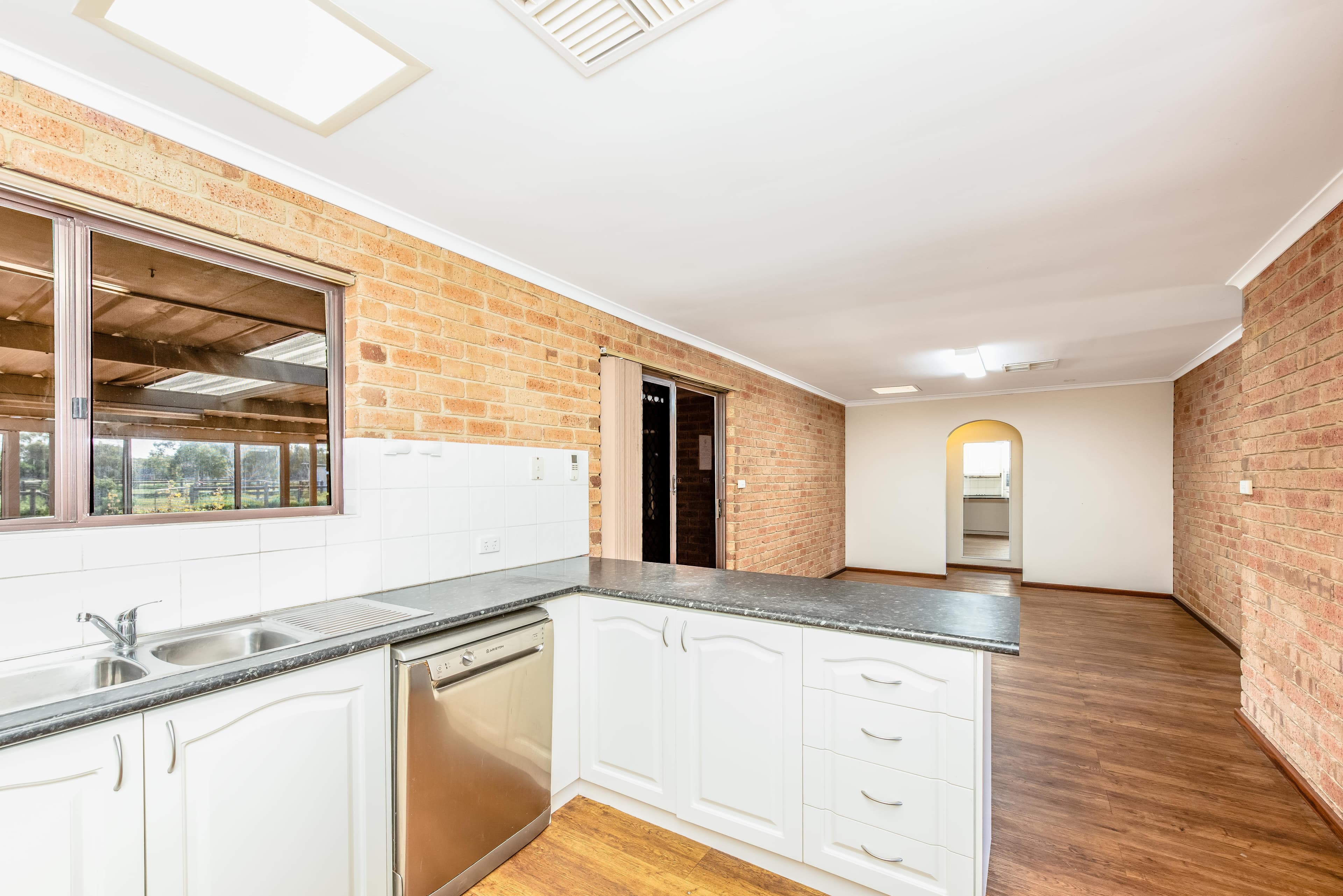 8 Dayana Drive, Woorree WA 6530, Woorree - Thumbnail 7