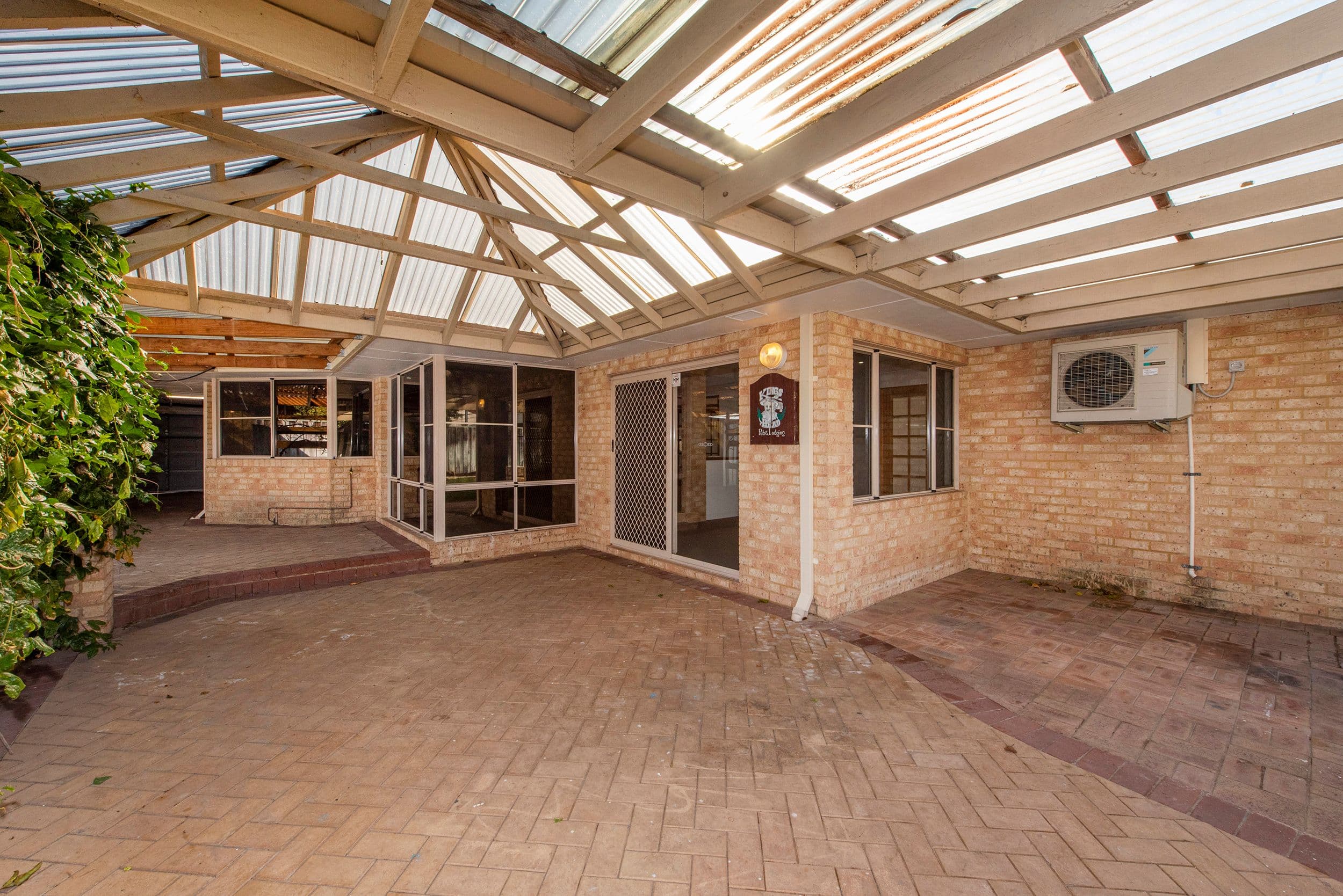 4 Swanson Way, Secret Harbour WA 6173, Secret Harbour - Thumbnail 2
