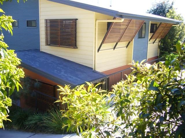 27 Crest Street, MOUNT GRAVATT EAST QLD 4122, Mount Gravatt East - Image 1