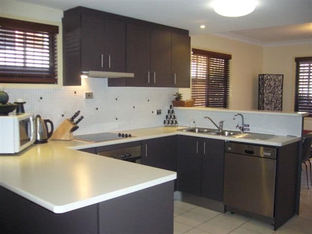 27 Crest Street, MOUNT GRAVATT EAST QLD 4122, Mount Gravatt East - Thumbnail 2