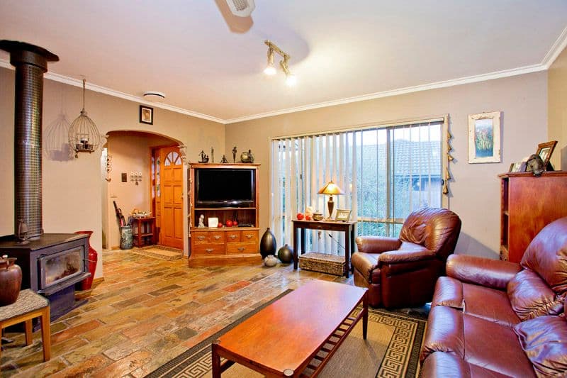 13 Rosemont Crescent, BELL POST HILL VIC 3215, Bell Post Hill - Thumbnail 3