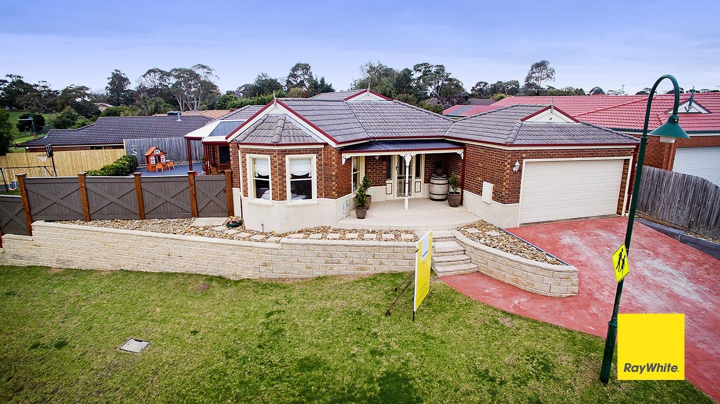 6 Lapwing Court, Langwarrin VIC 3910, Langwarrin - Thumbnail 2