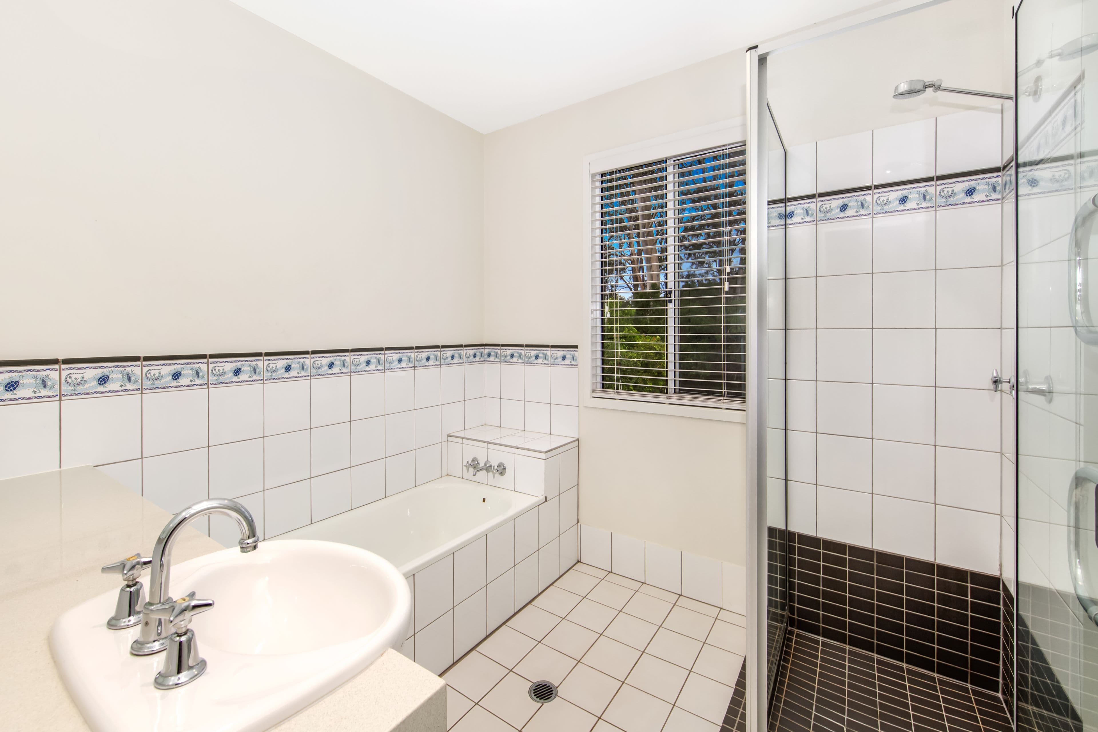 76 Kintyre Street, Brookfield QLD 4069, Brookfield - Thumbnail 7