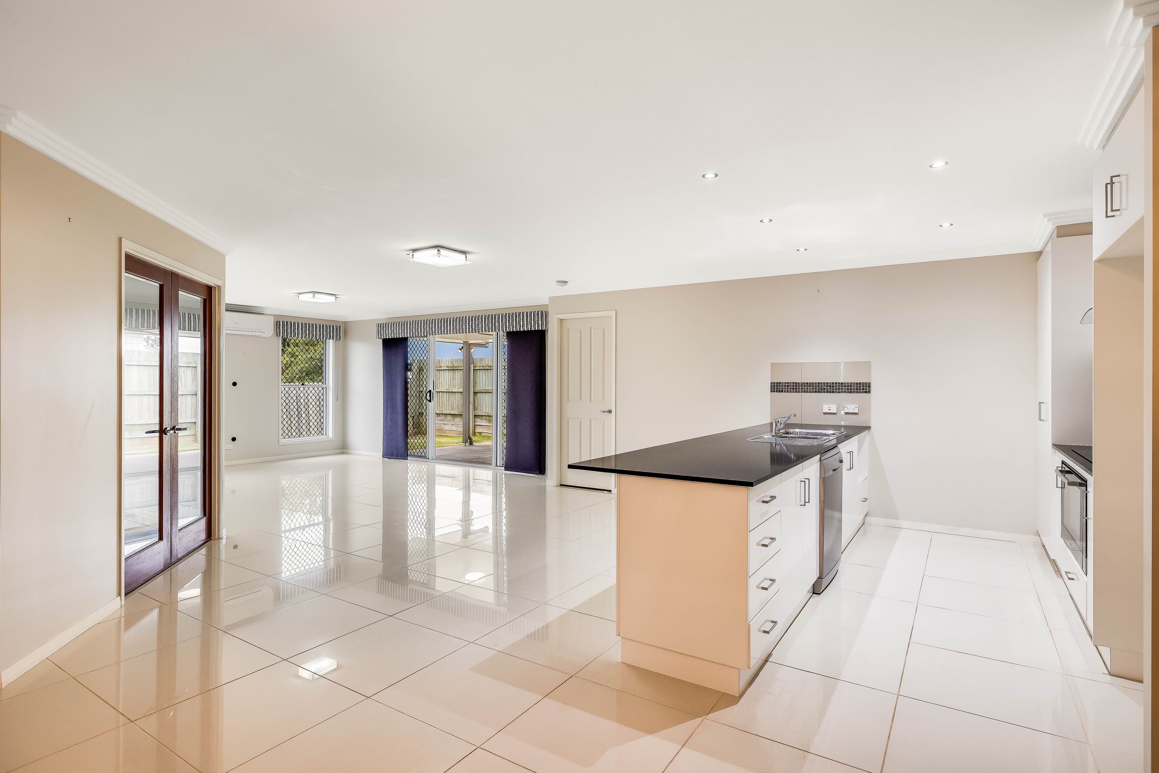 11 Opal Street, Glenvale QLD 4350, Glenvale - Thumbnail 4