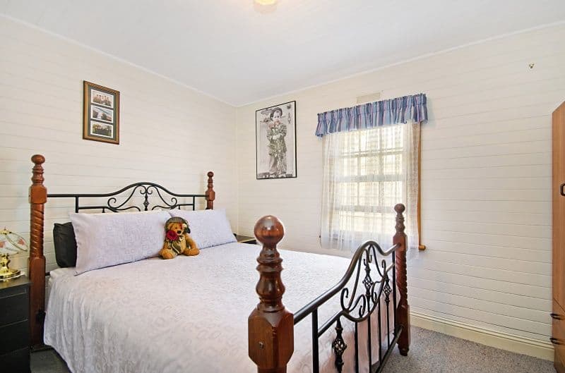 11 Bourke Avenue, KOROIT VIC 3282, Koroit - Thumbnail 7