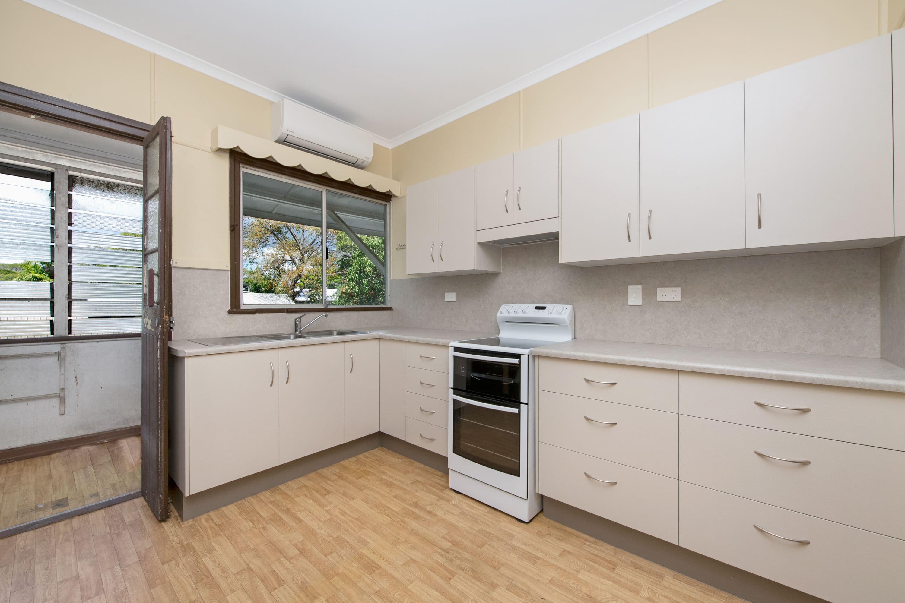 154 Fulham Road, Gulliver QLD 4812, Gulliver - Thumbnail 2