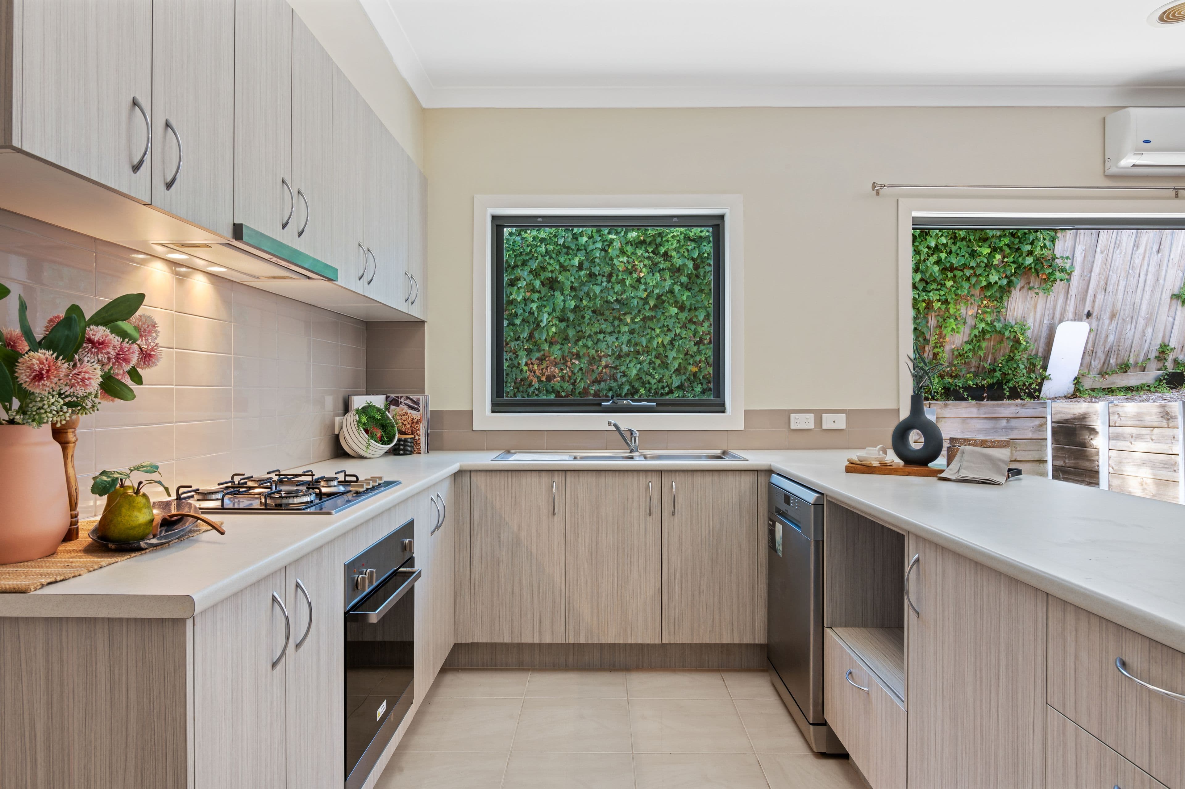 35A Taylor Road, Mooroolbark VIC 3138, Mooroolbark - Thumbnail 2