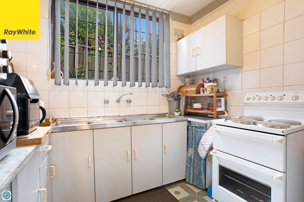 31 McGowen Street, Port Kembla NSW 2505, Port Kembla - Thumbnail 3
