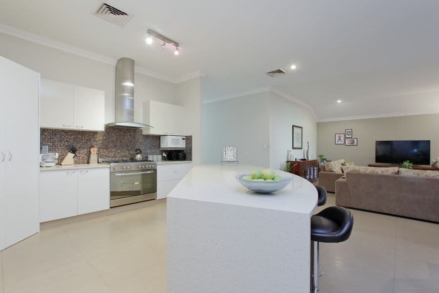 10 Smallbrook Retreat, Caversham WA 6055, Caversham - Thumbnail 2