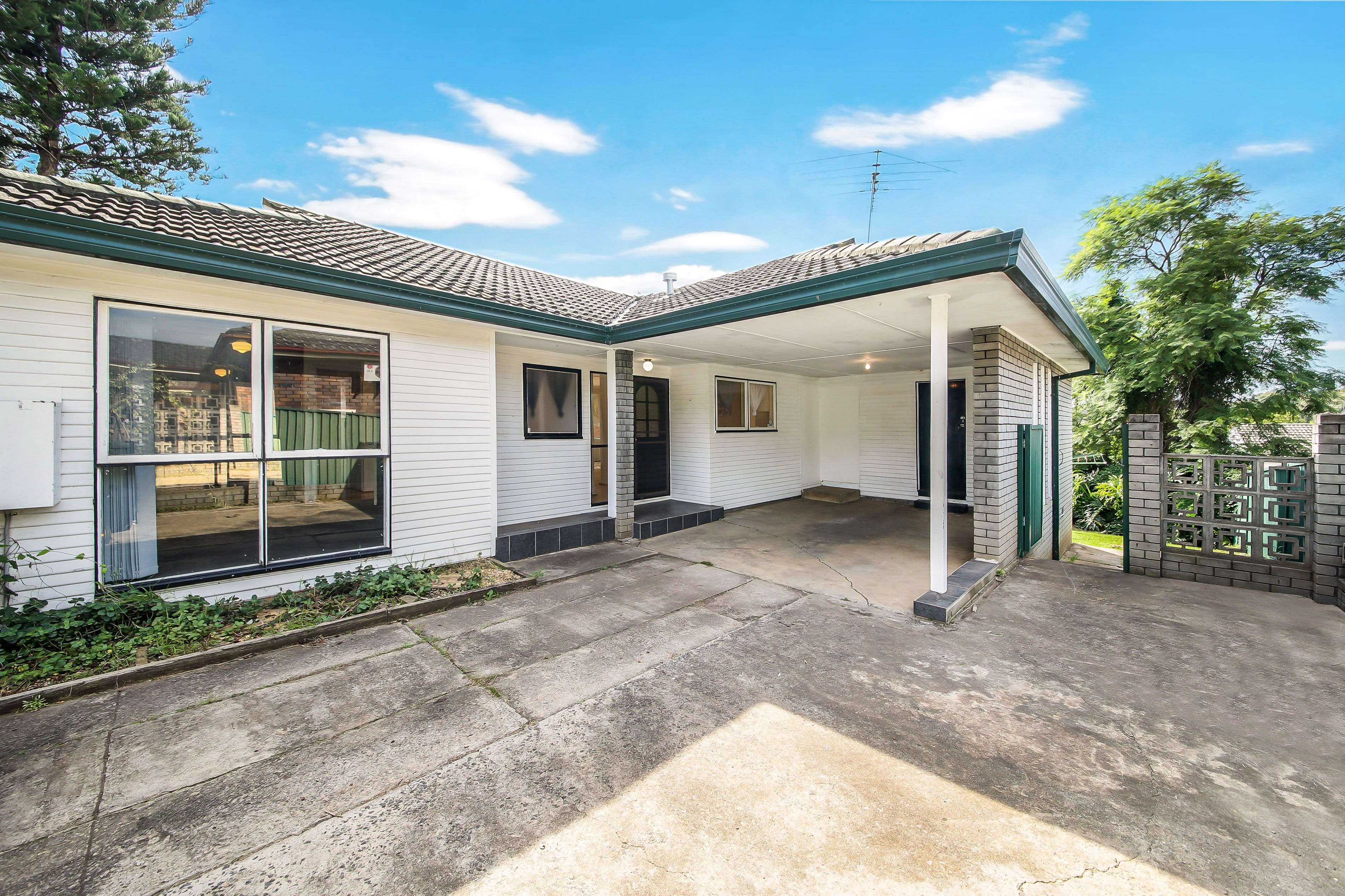 27 Fern Avenue, Bradbury NSW 2560, Bradbury - Image 1