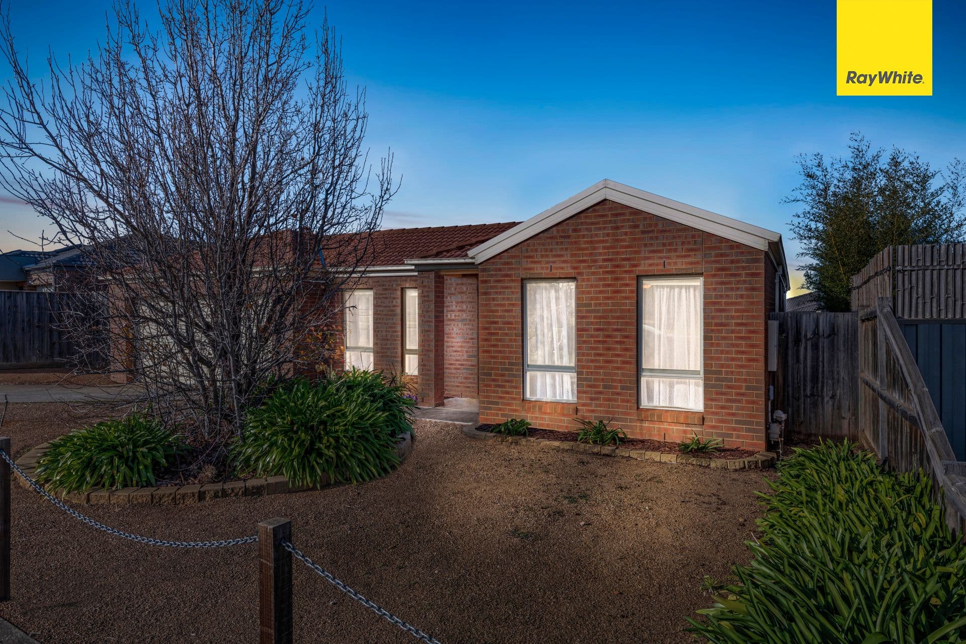35 Roslyn Park Drive, HARKNESS VIC 3337, Harkness - Thumbnail 2