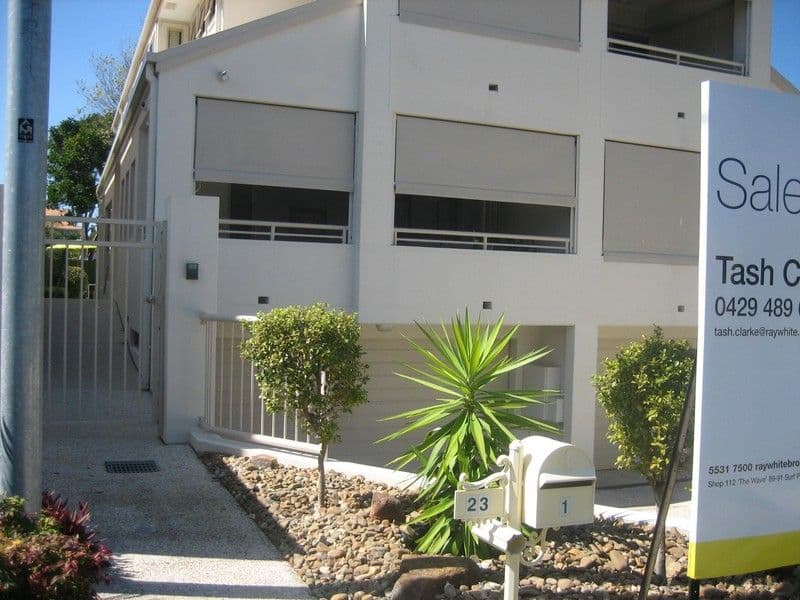 23 Anembo Street, CHEVRON ISLAND QLD 4217, Chevron Island - Thumbnail 6