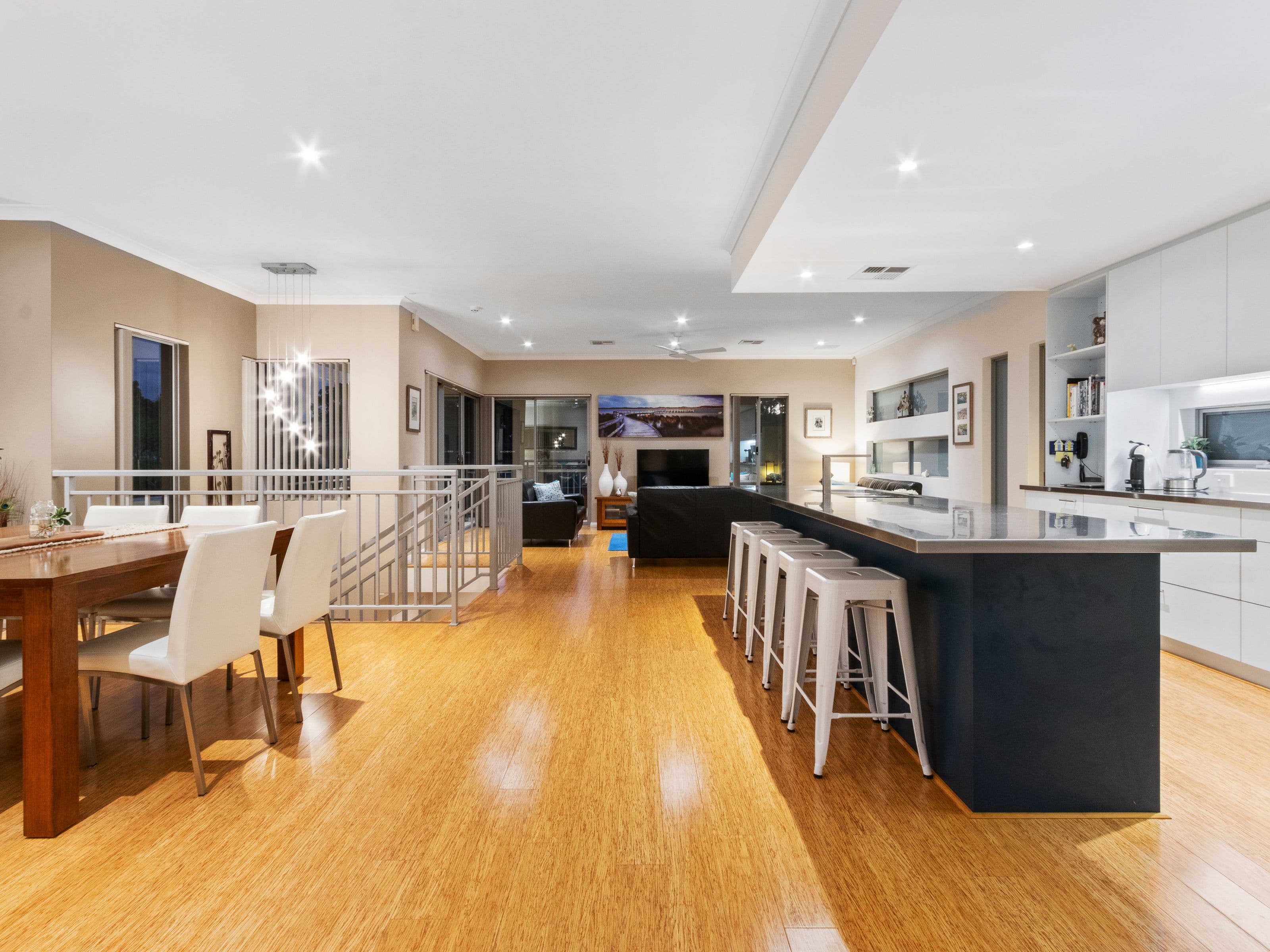 2 Hirundo Place, Waterford WA 6152, Waterford - Thumbnail 3